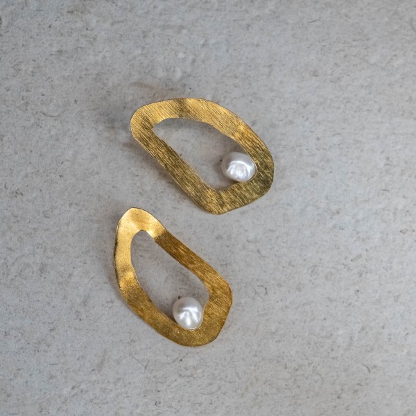 Pendientes Dorado Mate con Perla Blanca