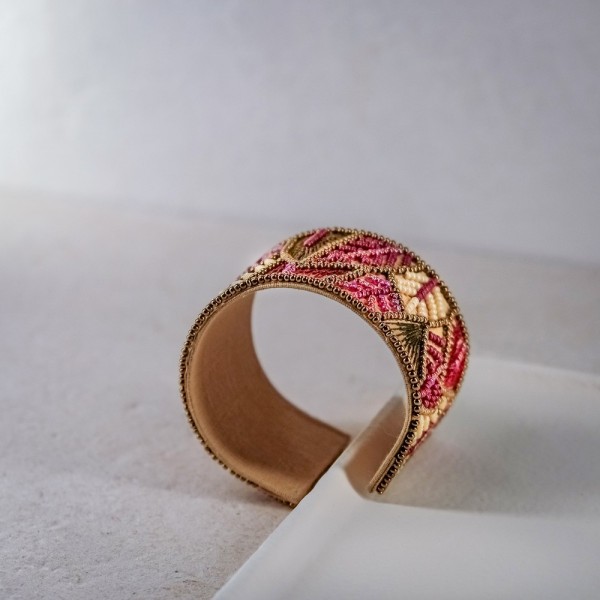 Pulsera Ajustable con Lentejuelas en Tonos Granate | Beltop Brand Pulsera Ajustable con Lentejuelas en Tonos Granate | Beltop Brand