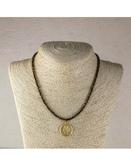 Gargantilla piedra marrón moneda dorada | Beltop