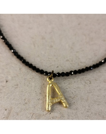 Gargantilla piedra negra con inicial | Beltop