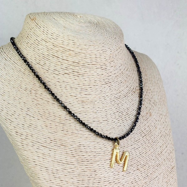 Gargantilla piedra negra con inicial | Beltop