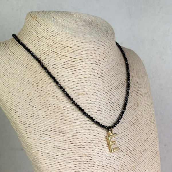 Gargantilla piedra negra con inicial | Beltop