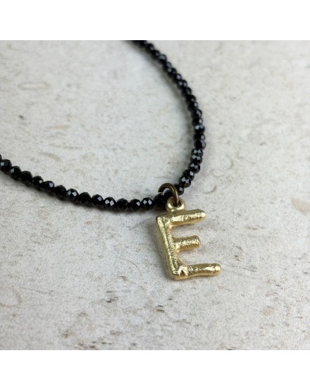 Gargantilla piedra negra con inicial | Beltop