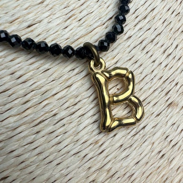 Gargantilla piedra negra con inicial | Beltop