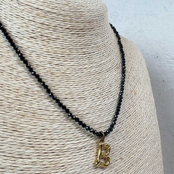 Gargantilla piedra negra con inicial | Beltop