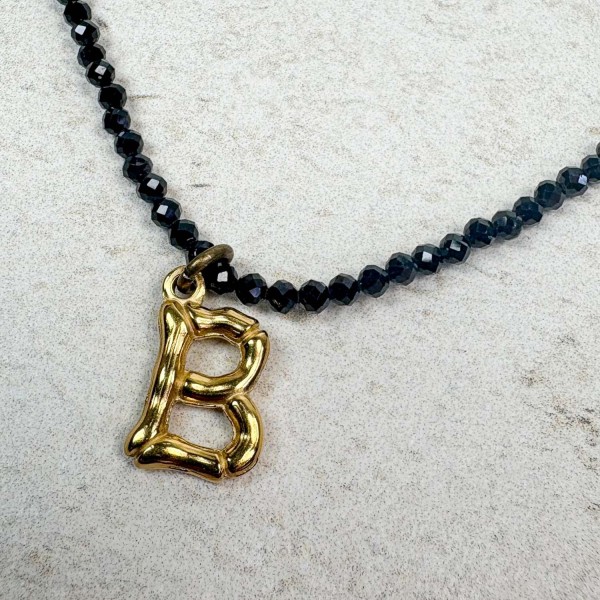 Gargantilla piedra negra con inicial | Beltop